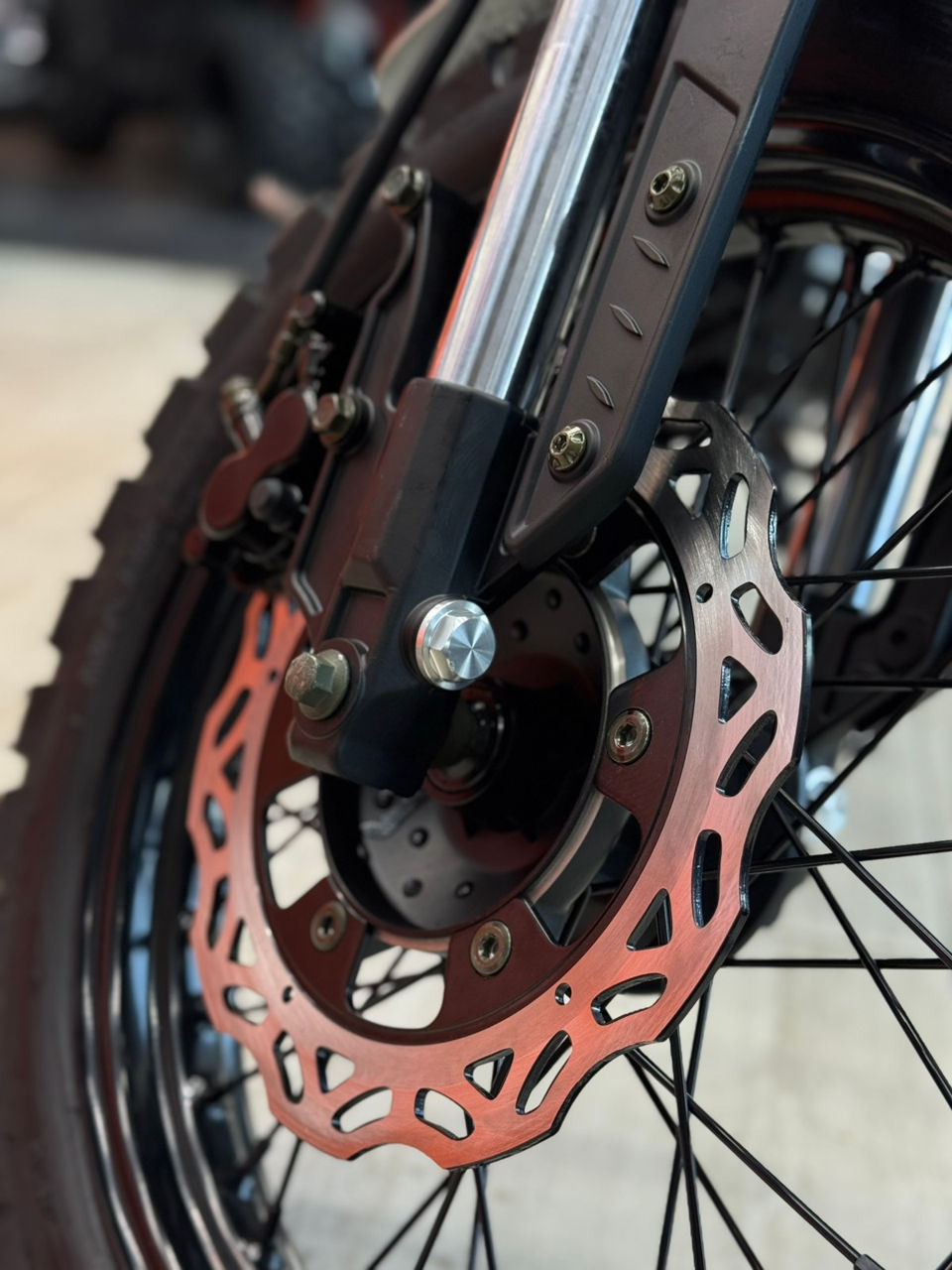 Fuego-300-cc-4-clapeni (12)