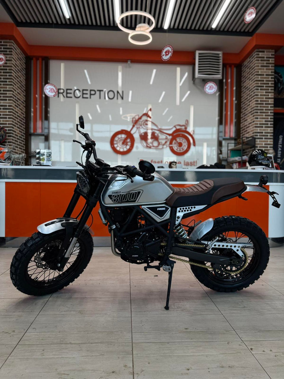 Fuego-300-cc-4-clapeni (4)