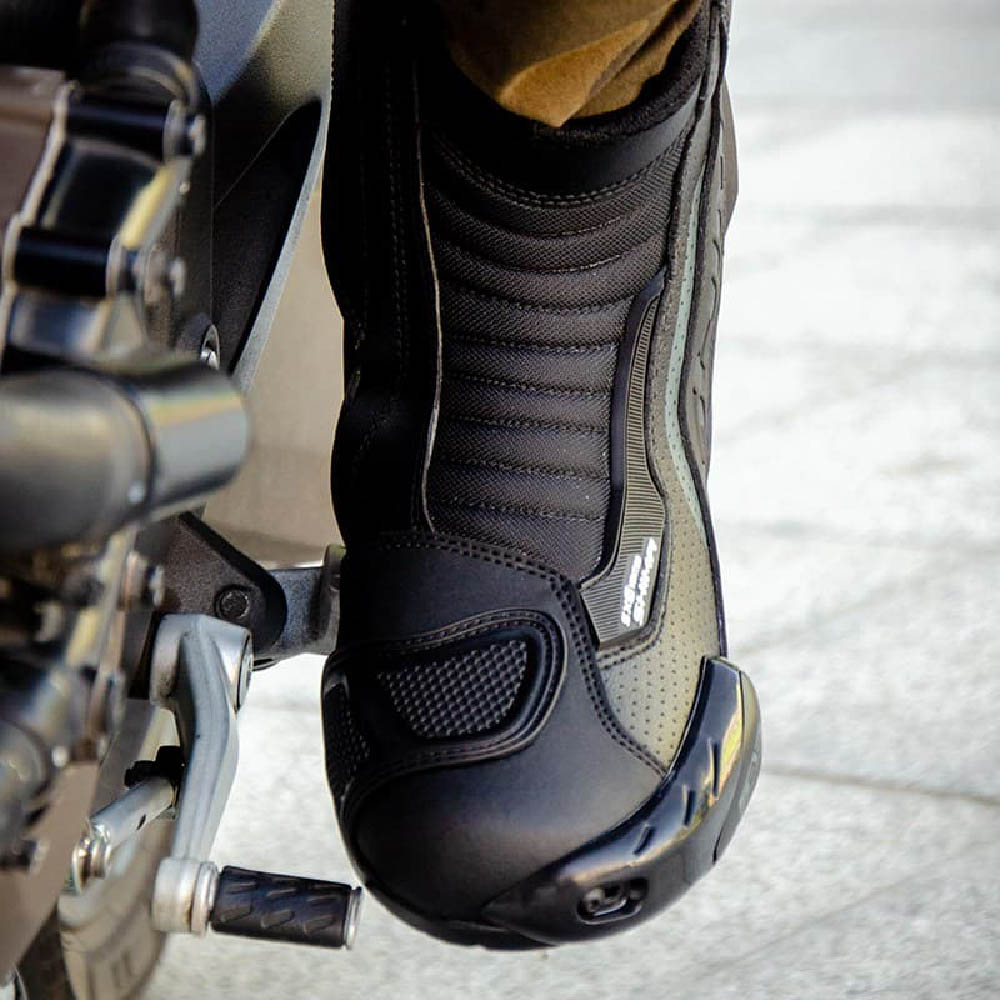 Мотоциклетные сапоги SHIMA RSX-6 вид накладка носка купить по низкой цене