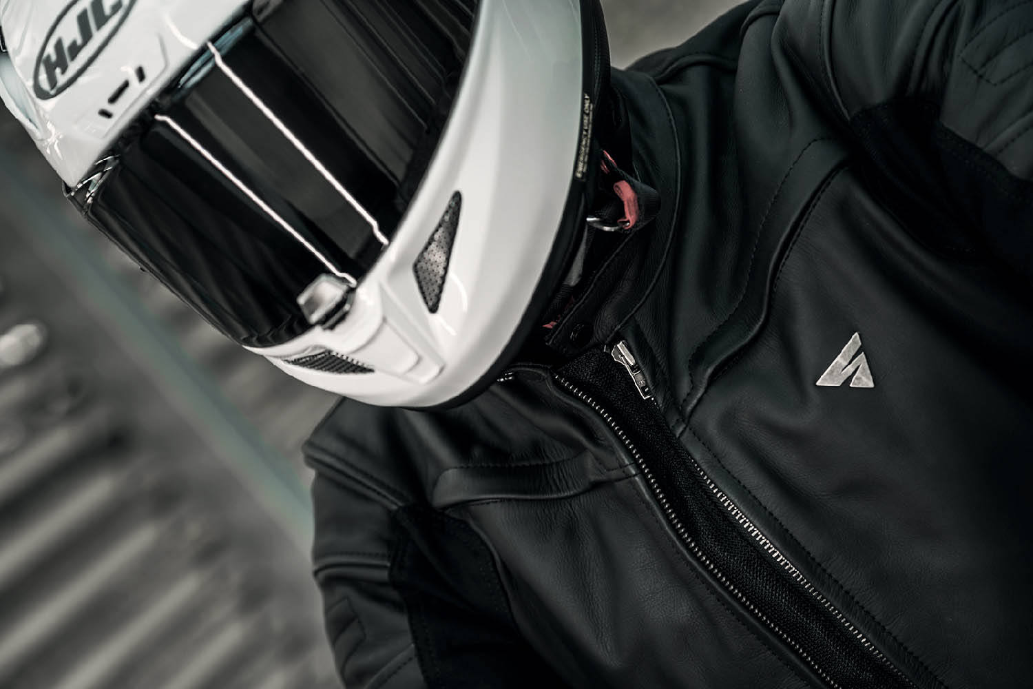 Кожаная куртка SHIMA SHADOW TFL классическая для мотоциклистов вид охлаждение купить по низкой цене