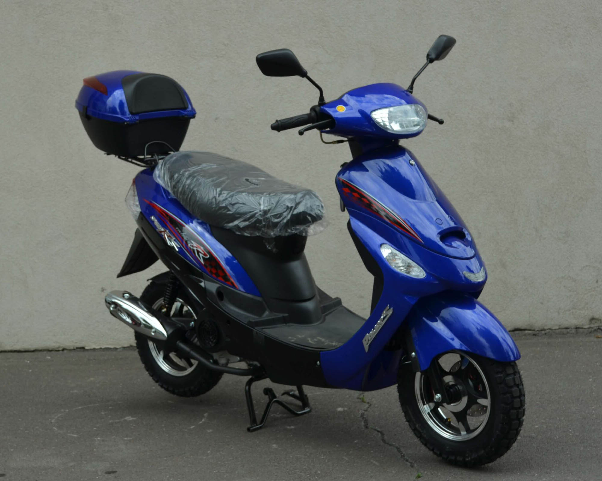 Скутер Санни 49.9 цвет синий вид справа спереди купить по низкой цене